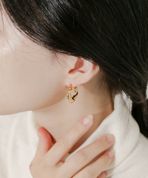 SMELLY / スメリー ピアス・イヤリング | ステンレスデザインフープピアス | 詳細2