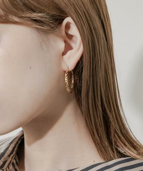 SMELLY / スメリー ピアス・イヤリング | ステンレスダブルツイストフープピアス | 詳細2