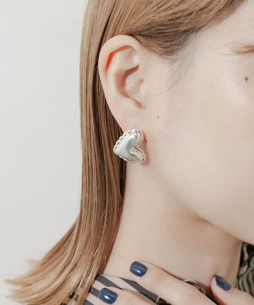 SMELLY / スメリー ピアス・イヤリング | プックリメタルハートピアス | 詳細4