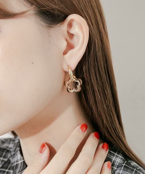 SMELLY / スメリー ピアス・イヤリング | クリアフラワーフープイヤリング | 詳細4