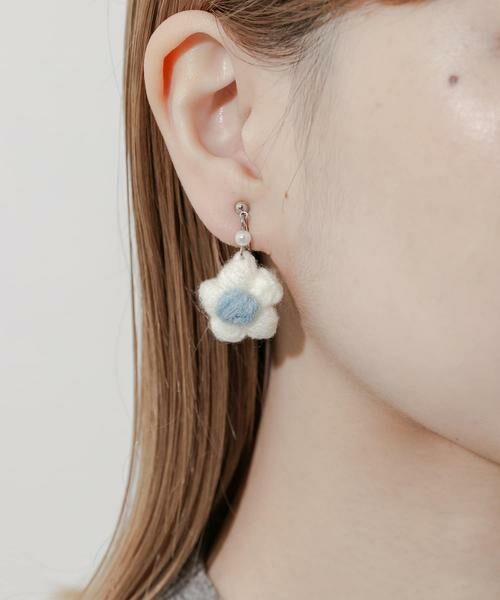 SMELLY / スメリー ピアス・イヤリング | ニットフラワーイヤリング | 詳細4