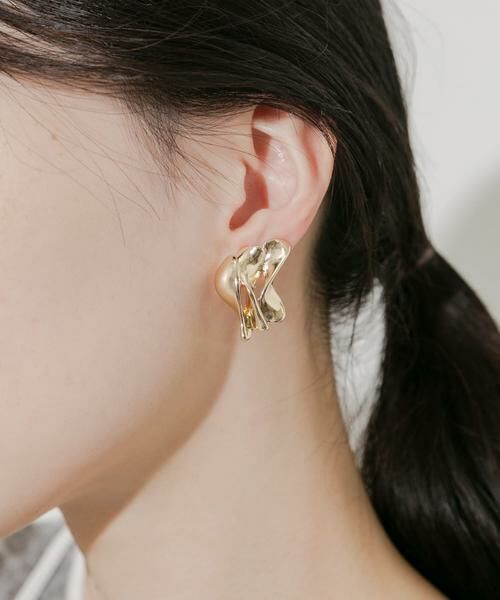 SMELLY / スメリー ピアス・イヤリング | フリルデザインボリュームイヤリング | 詳細1