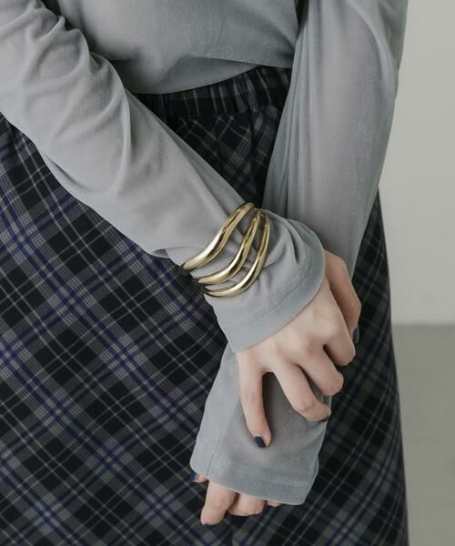 SMELLY / スメリー ブレスレット・バングル | ウェーブラインワイドメタルバングル | 詳細2