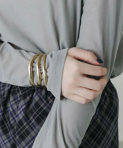 SMELLY / スメリー ブレスレット・バングル | ウェーブラインワイドメタルバングル | 詳細5