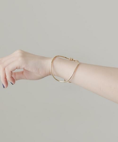 SMELLY / スメリー ブレスレット・バングル | ニュアンスメタルクロスバングル | 詳細1