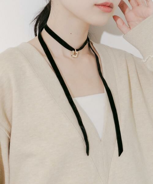 SMELLY / スメリー ネックレス・ペンダント・チョーカー | スクエアチャームベロアチョーカーネックレス | 詳細1