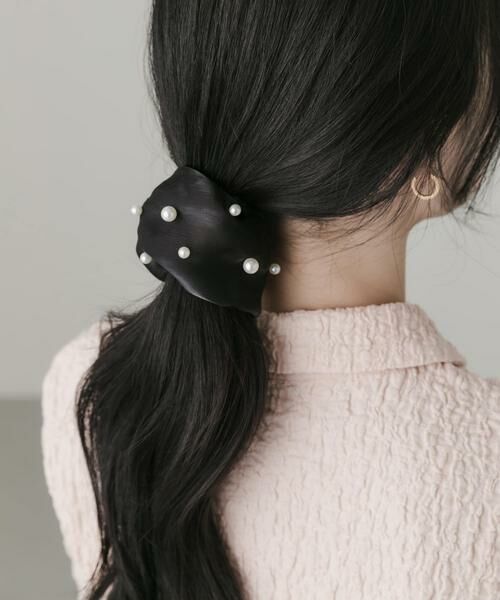 SMELLY / スメリー ヘアアクセサリー | サテンパールヘアカフ | 詳細1