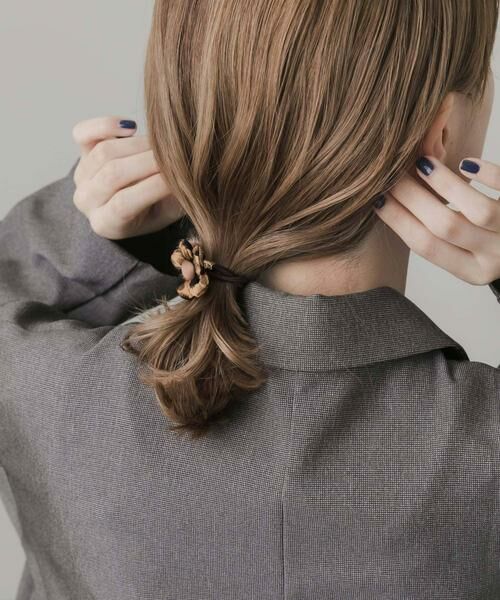 SMELLY / スメリー ヘアゴム・シュシュ | レオパードフラワーヘアポニー | 詳細2