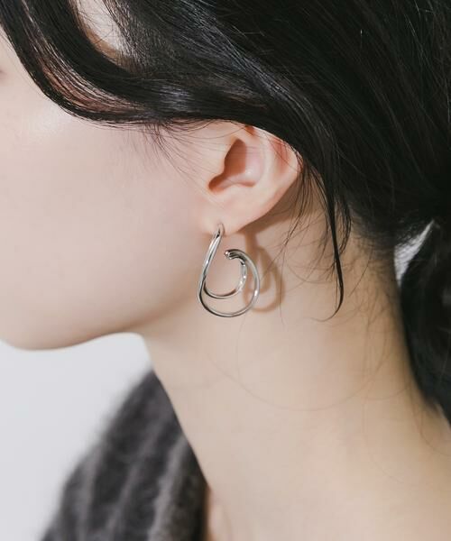 SMELLY / スメリー ピアス・イヤリング | ニュアンスメタルレイヤードフープピアス | 詳細3