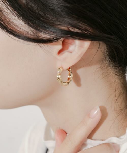 SMELLY / スメリー ピアス・イヤリング | メタルラインデザインフープワンタッチピアス | 詳細3