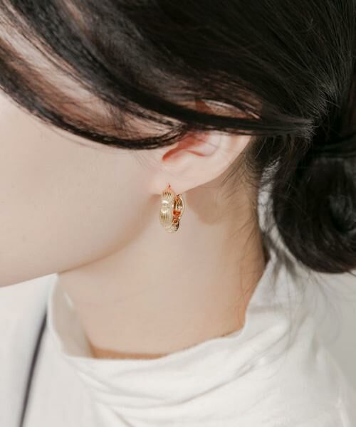 SMELLY / スメリー ピアス・イヤリング | メタルラインデザインフープワンタッチピアス | 詳細4