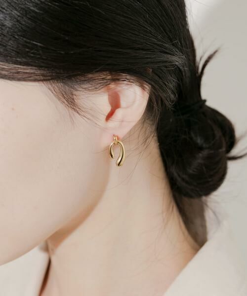 SMELLY / スメリー ピアス・イヤリング | ステンレスプランプUラインピアス | 詳細3