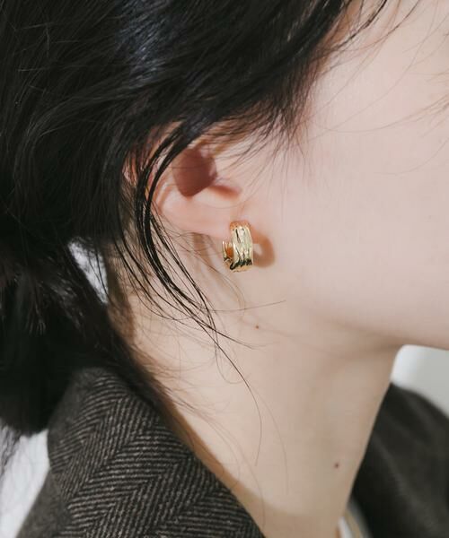 SMELLY / スメリー ピアス・イヤリング | ニュアンスラインワンタッチフープイヤリング | 詳細4