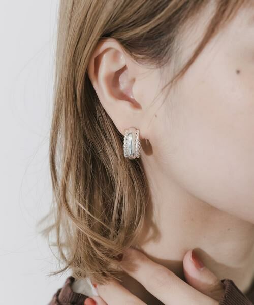 SMELLY / スメリー ピアス・イヤリング | ツイストデザインフープイヤリング | 詳細2