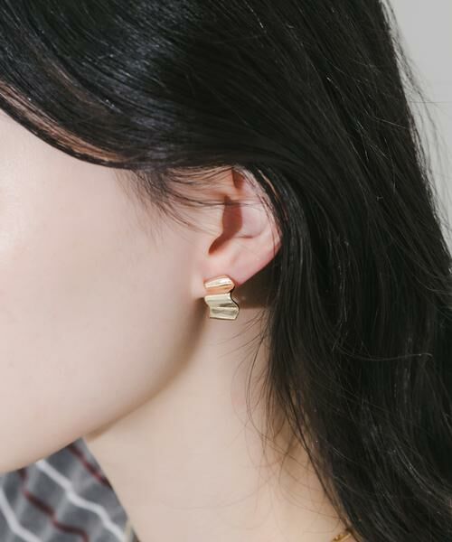 SMELLY / スメリー ピアス・イヤリング | フリルデザインフープイヤリング | 詳細1