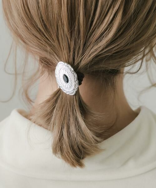 SMELLY / スメリー ヘアゴム・シュシュ | コンチョヘアポニー | 詳細2