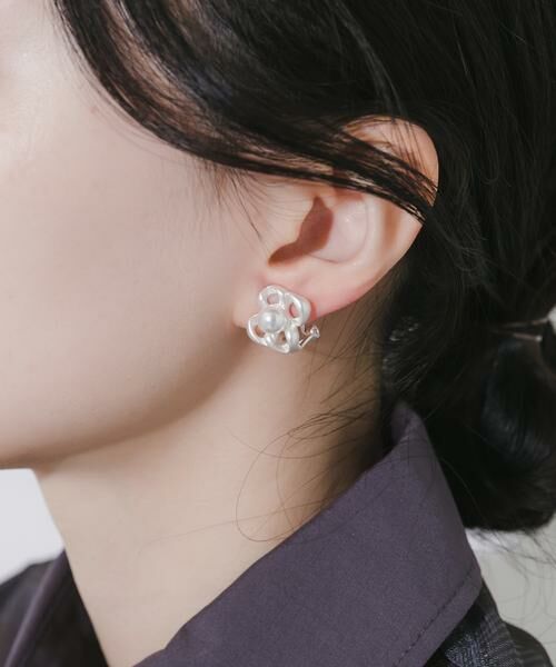 SMELLY / スメリー ピアス・イヤリング | メタルフラワーパールイヤリング | 詳細3