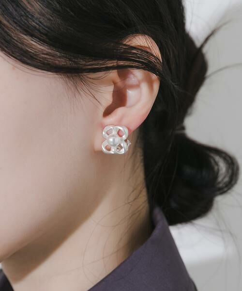 SMELLY / スメリー ピアス・イヤリング | メタルフラワーパールイヤリング | 詳細4