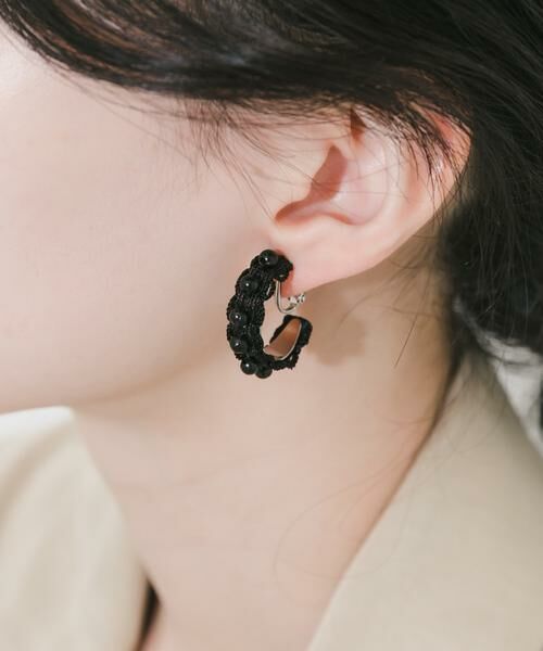 SMELLY / スメリー ピアス・イヤリング | ビーズレースフープイヤリング | 詳細4