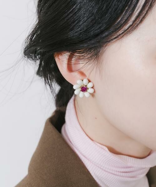 SMELLY / スメリー ピアス・イヤリング | カラービーズフラワーイヤリング | 詳細4