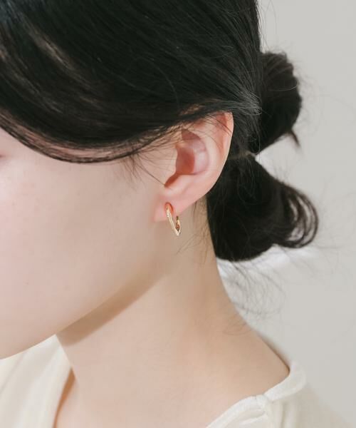 SMELLY / スメリー ピアス・イヤリング | ニュアンスフープイヤリング | 詳細1