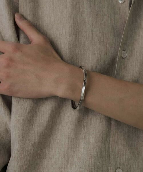 SMELLY / スメリー ブレスレット・バングル | スクエアツイストバングル | 詳細2