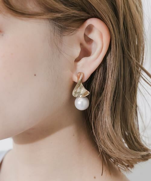 SMELLY / スメリー ピアス・イヤリング | メタルウェーブパールピアス | 詳細1