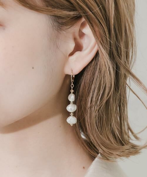 SMELLY / スメリー ピアス・イヤリング | イビツパールスウィングフープピアス | 詳細1