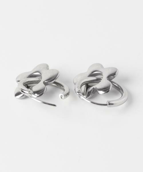 SMELLY / スメリー ピアス・イヤリング | ステンレスフラワーチャームフープピアス | 詳細6