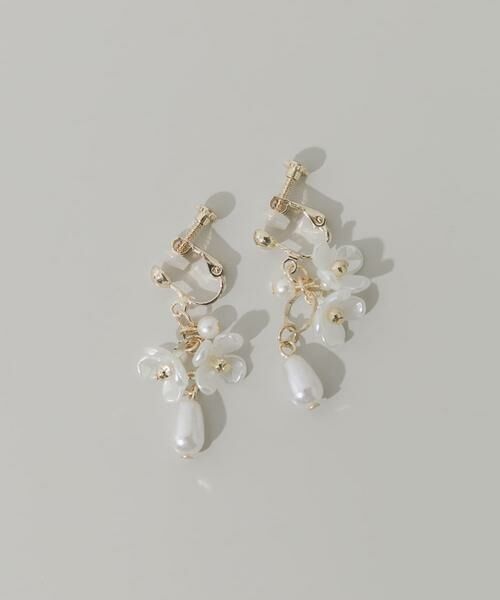 SMELLY / スメリー ピアス・イヤリング | ドロップパールフラワーイヤリング（ゴールド系その他）