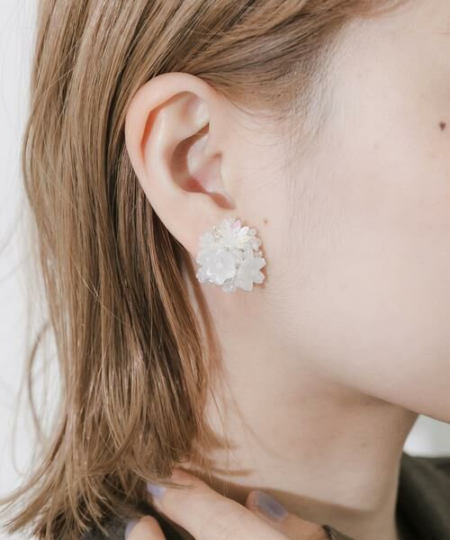 SMELLY / スメリー ピアス・イヤリング | フラワービーズボリュームイヤリング | 詳細7