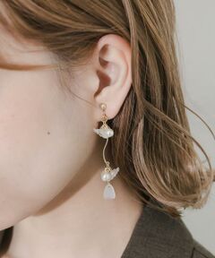 SMELLY / スメリー ピアス・イヤリング | パールフラワースウィングイヤリング