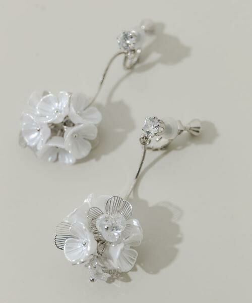 SMELLY / スメリー ピアス・イヤリング | フラワーブーケイヤリング | 詳細1