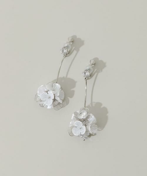 SMELLY / スメリー ピアス・イヤリング | フラワーブーケイヤリング（シルバー系その他）