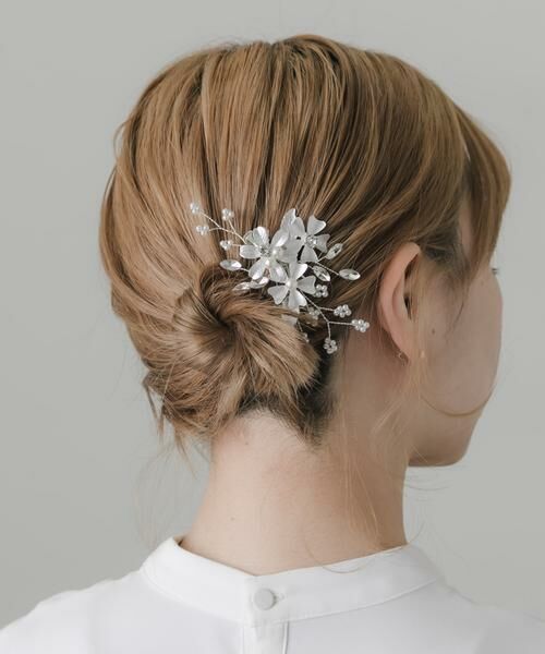 SMELLY / スメリー カチューシャ・カチューム・その他 | メタルフラワーモチーフヘアクリップ（ホワイト系その他）