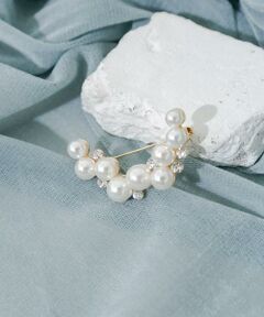 SMELLY / スメリー ブローチ・コサージュ | ランダムパールビジューブローチ