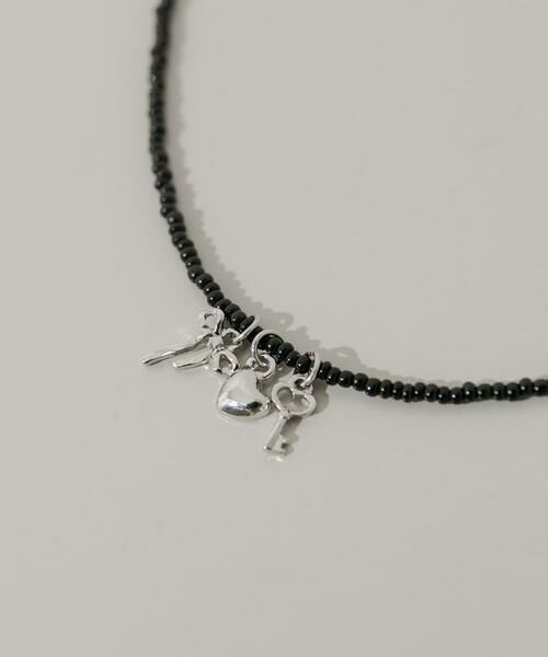 SMELLY / スメリー ネックレス・ペンダント・チョーカー | ミニチャームビーズネックレス | 詳細1
