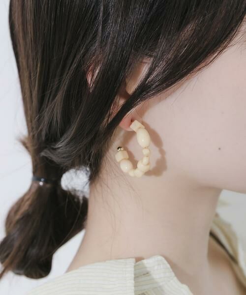 SMELLY / スメリー ピアス・イヤリング | カラービーズフープピアス | 詳細2