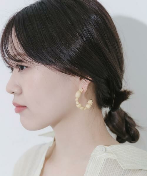 SMELLY / スメリー ピアス・イヤリング | カラービーズフープピアス | 詳細4