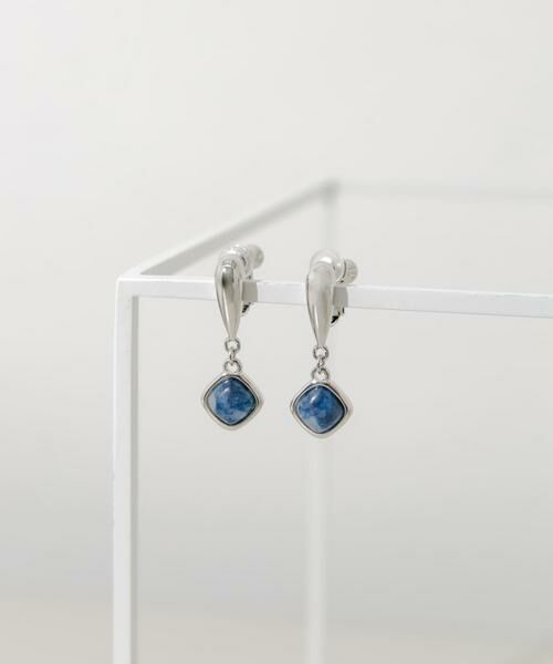 SMELLY / スメリー ピアス・イヤリング | マーブルスクエアスウィングイヤリング（ブルー系その他）