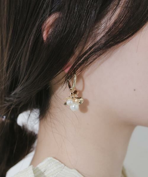 SMELLY / スメリー ピアス・イヤリング | メタルフラワーパールフープイヤリング | 詳細6