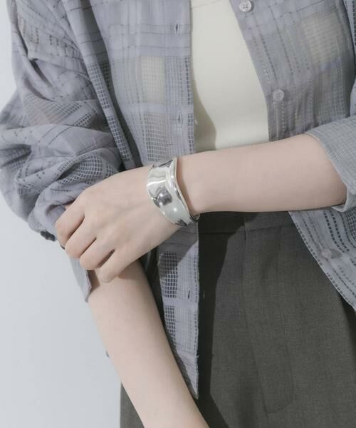 SMELLY / スメリー ブレスレット・バングル | ニュアンスメタルワイドバングル（シルバー）