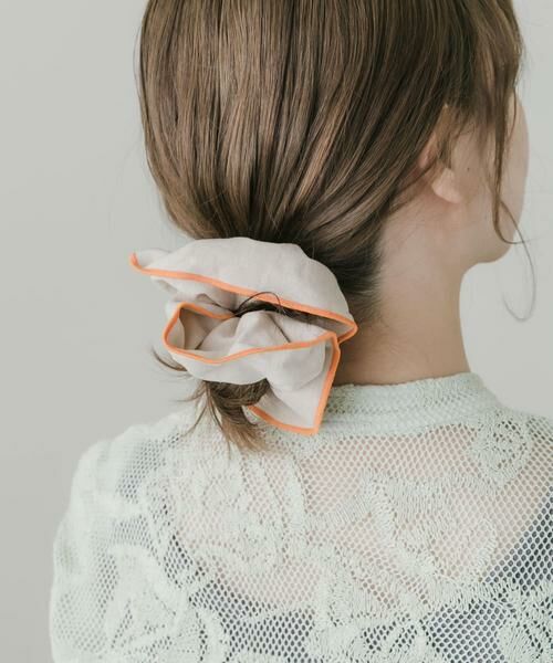 SMELLY / スメリー ヘアゴム・シュシュ | カラーパイピングボリュームシュシュ | 詳細3