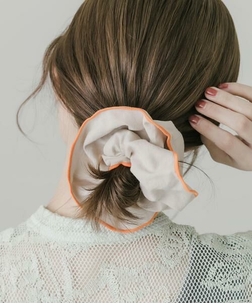 SMELLY / スメリー ヘアゴム・シュシュ | カラーパイピングボリュームシュシュ | 詳細4