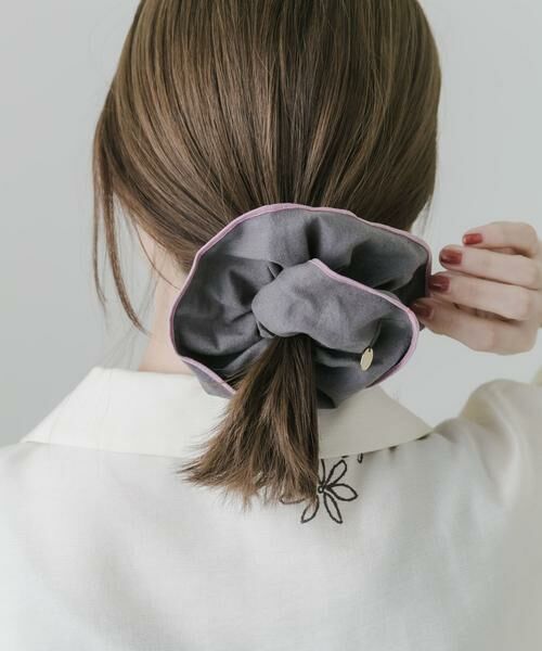 SMELLY / スメリー ヘアゴム・シュシュ | カラーパイピングボリュームシュシュ | 詳細10