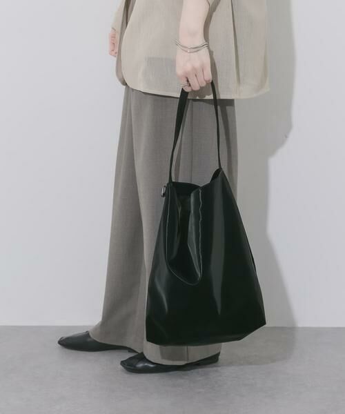 SMELLY / スメリー トートバッグ | シャイニーワンハンドルバッグ（ブラック）