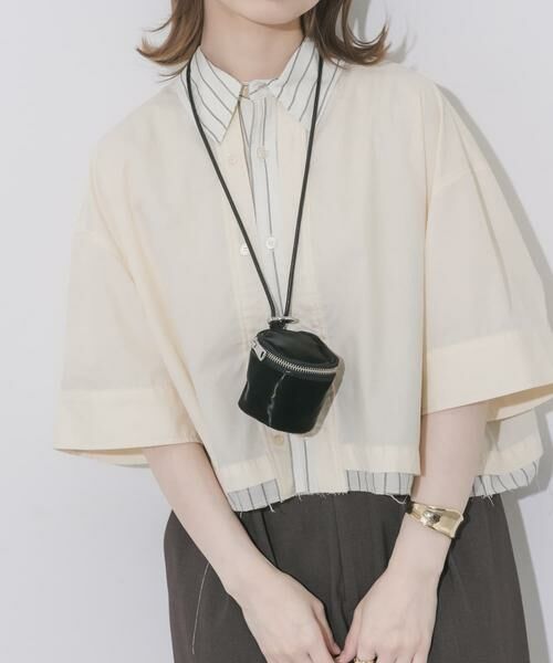 SMELLY / スメリー ポーチ | シャイニーネックポーチ（ブラック）