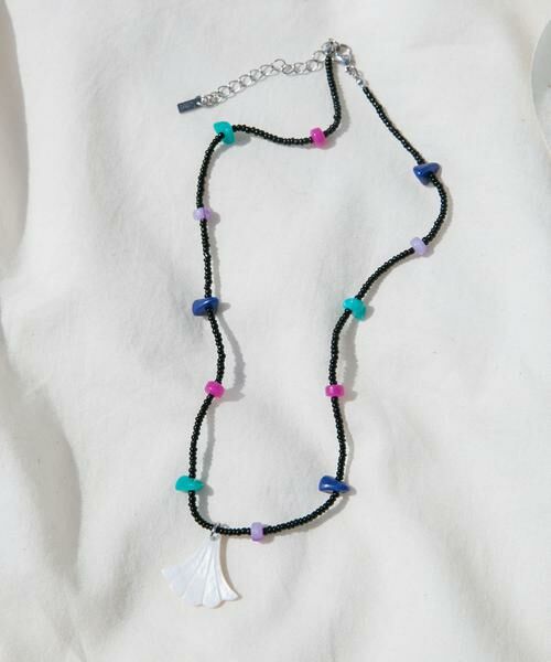 SMELLY / スメリー ネックレス・ペンダント・チョーカー | ステンレスシェルモチーフビーズネックレス（ブラック系その他）