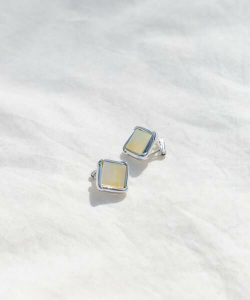 SMELLY / スメリー ピアス・イヤリング | スクエアシェルイヤリング（ホワイト系その他）
