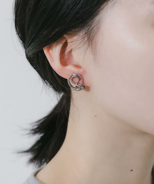 SMELLY / スメリー ピアス・イヤリング | ニュアンスラウンドカーブイヤリング | 詳細2